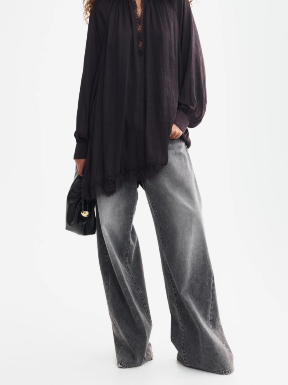 BDG Light Gray High-Rise Logan boyfriend Jeans